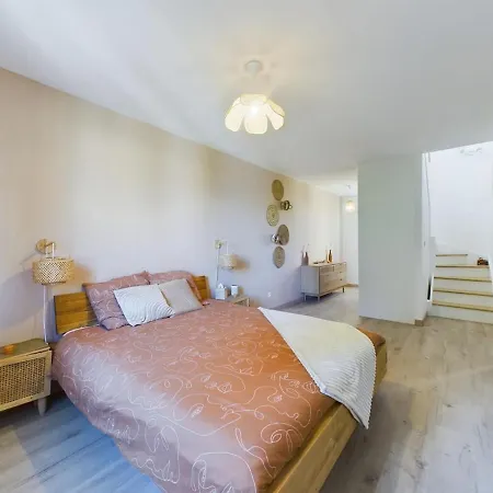 ヴィラ Spacieuse Thoury-Ferottes