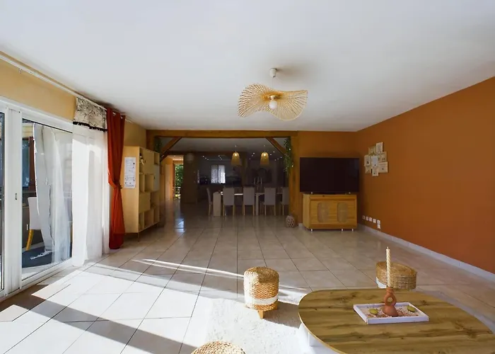 Vila Spacieuse Thoury-Ferottes